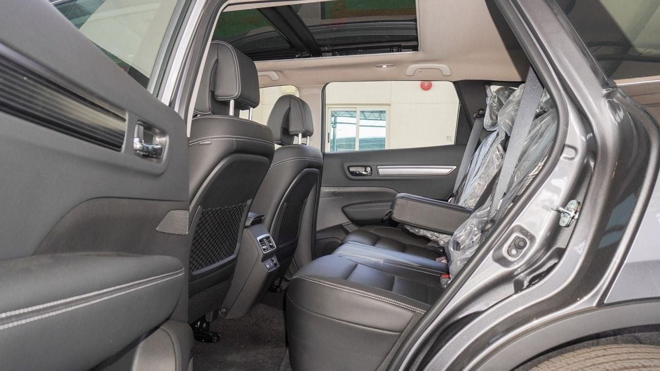 Renault Koleos 4WD  2.5L For local registration Plus 10%