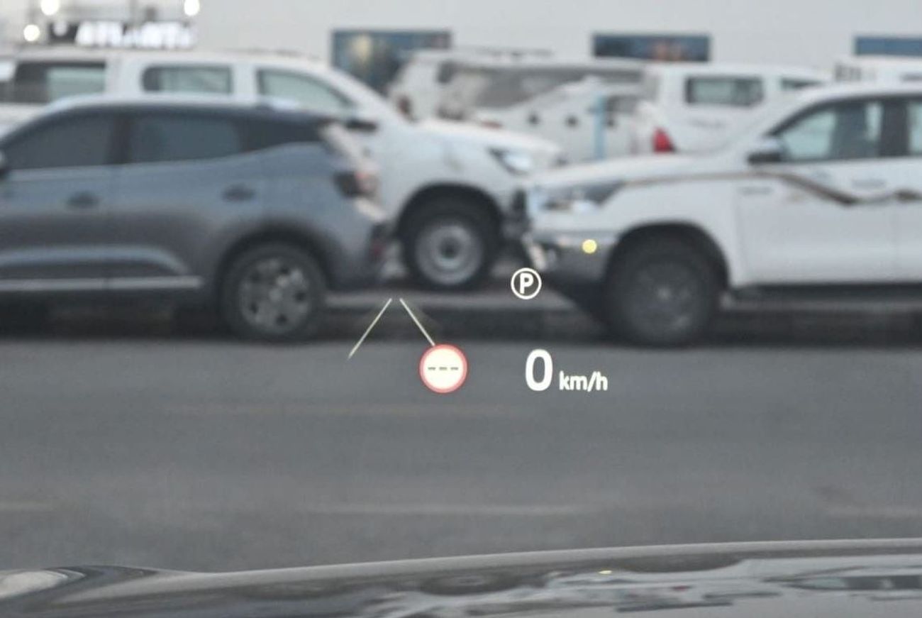 لاند روفر رينج روفر فيلار Land Rover Range Rover Velar, R Dynamic SE 2.0L Turbo AWD, Model 2025, Color Santorini Black