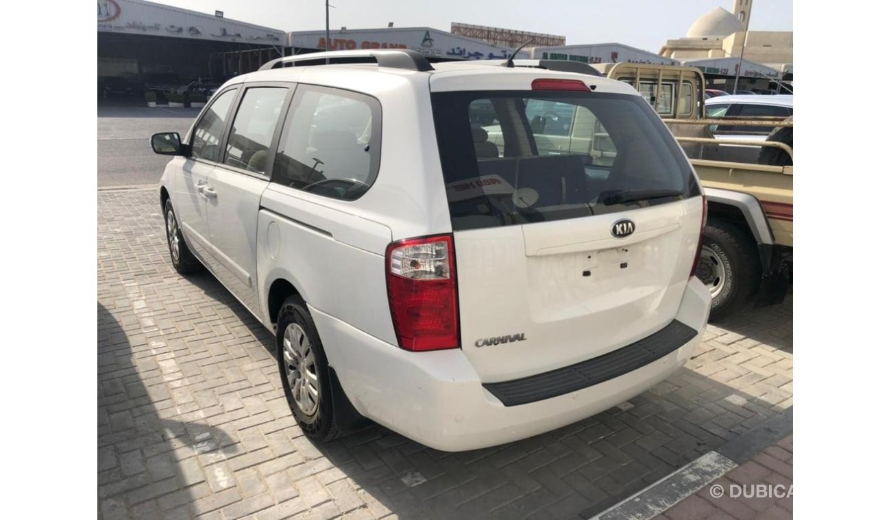 Kia Carnival LX