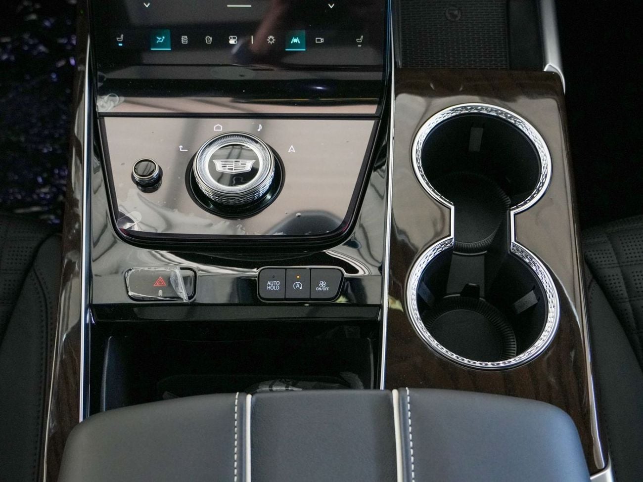كاديلاك إسكالاد 2026 ESCALADE ESV SPORT PLATINUM CAPTAIN SEATS BRAND NEW 0KM