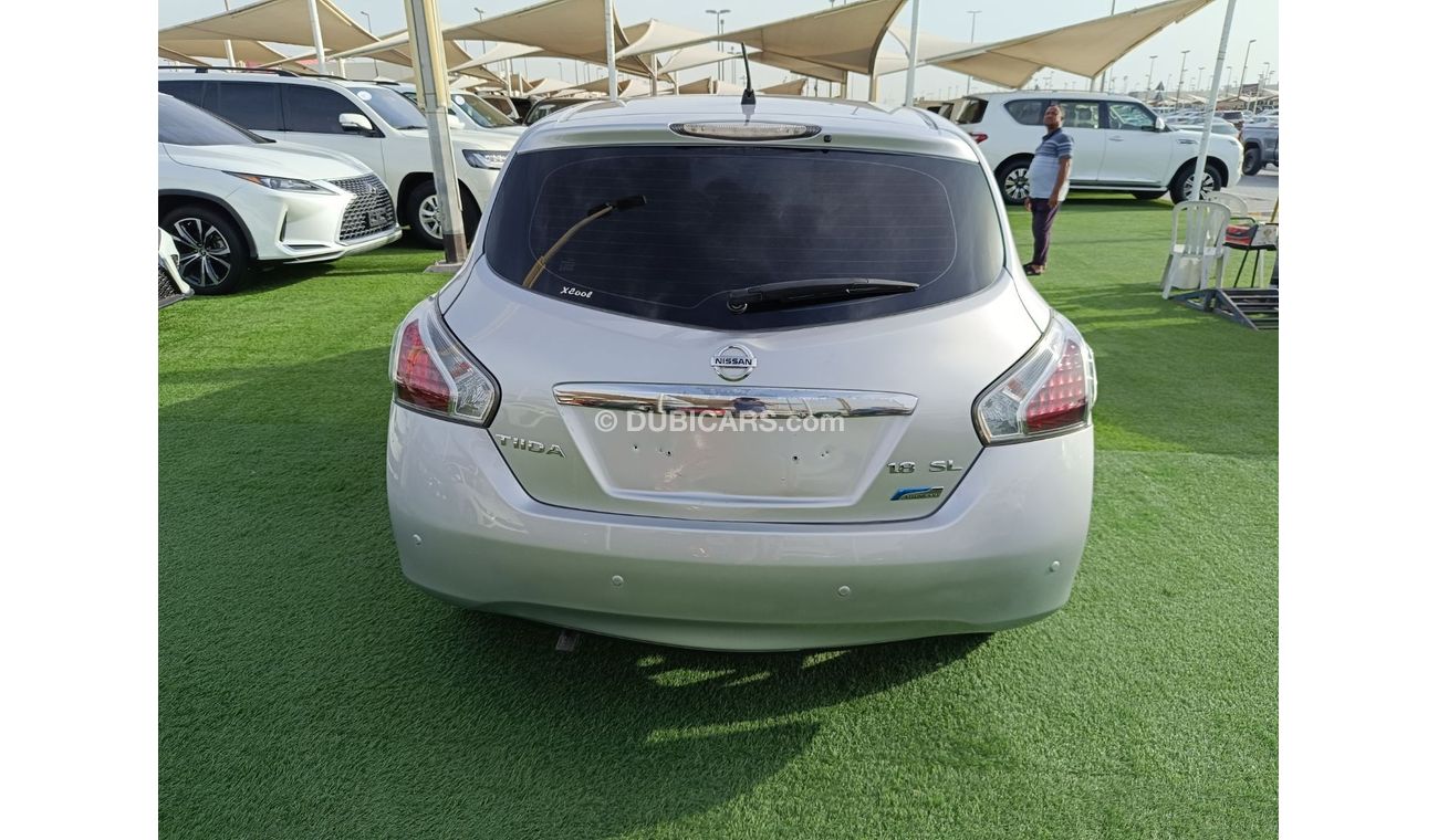 Nissan Tiida SL Plus Car in excellent condition without accidents very good inside and out