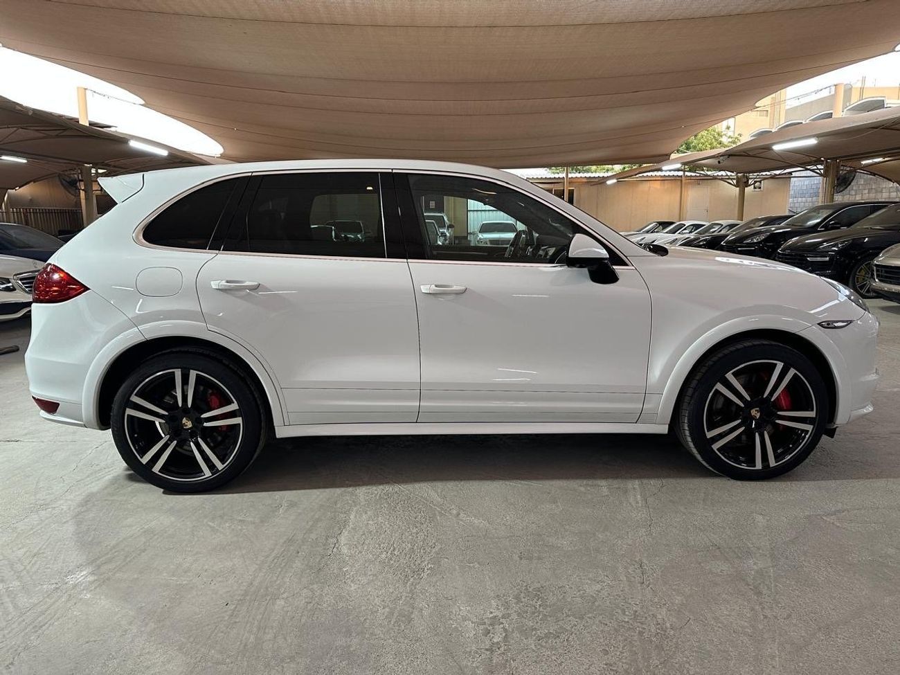 Porsche Cayenne TURBO S PORSCHE CAYENNE TURBO S 2014 | FULL SERVICE HISTORY | TWO KEYS | FULLY LOADED
