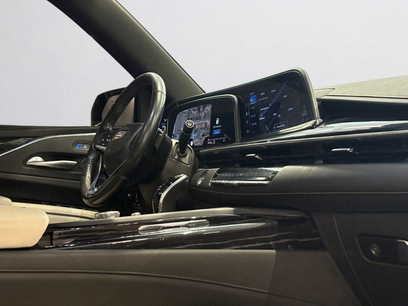 Cadillac Escalade AED 3,520 P.M | 0% DOWN PAYMENT | CADILLAC ESCALADE SPORT LUXURY | 6.2L V8 4WD | FULL SERVICE HISTOR