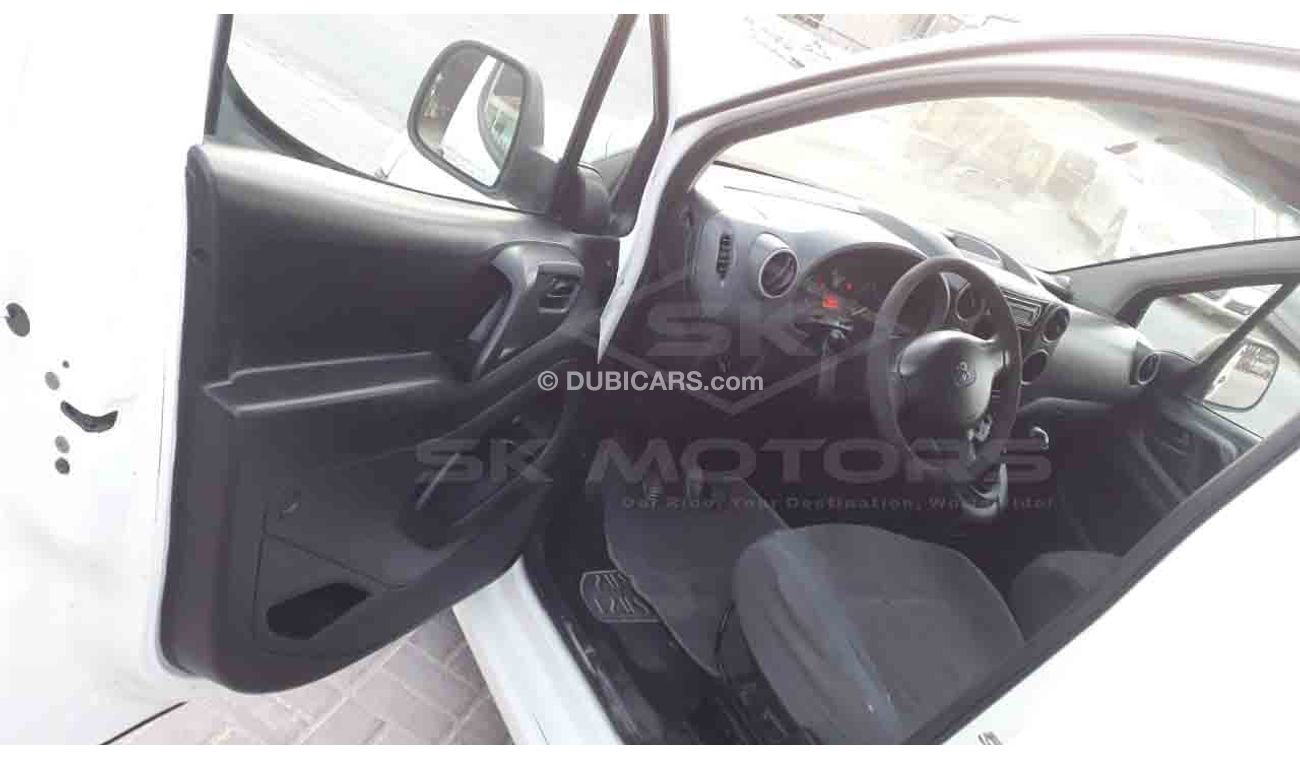 بيجو بارتنر 1.6L, 15" Tyres, Xenon Headlights, Airbags, Manual Gear Box, Front A/C (LOT # 6016)