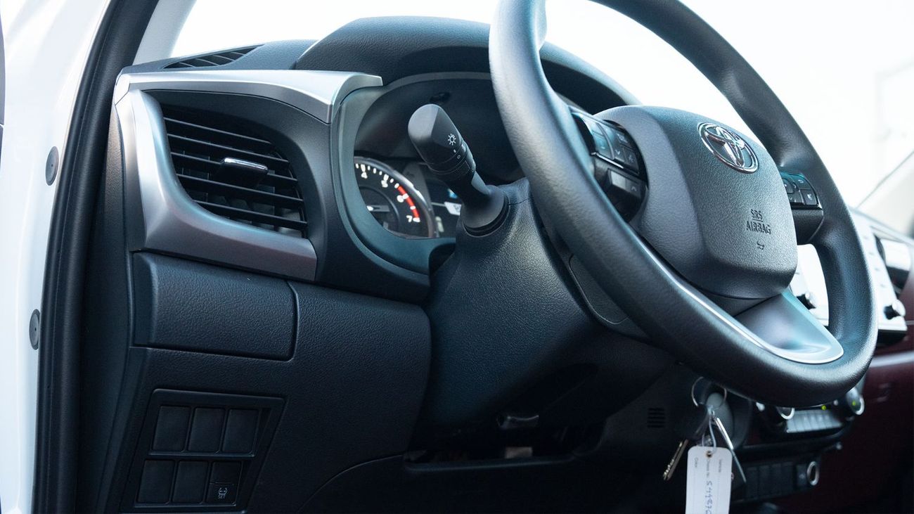 Toyota Hilux 2025 Toyota Hilux 2.7L RWD AT Petrol