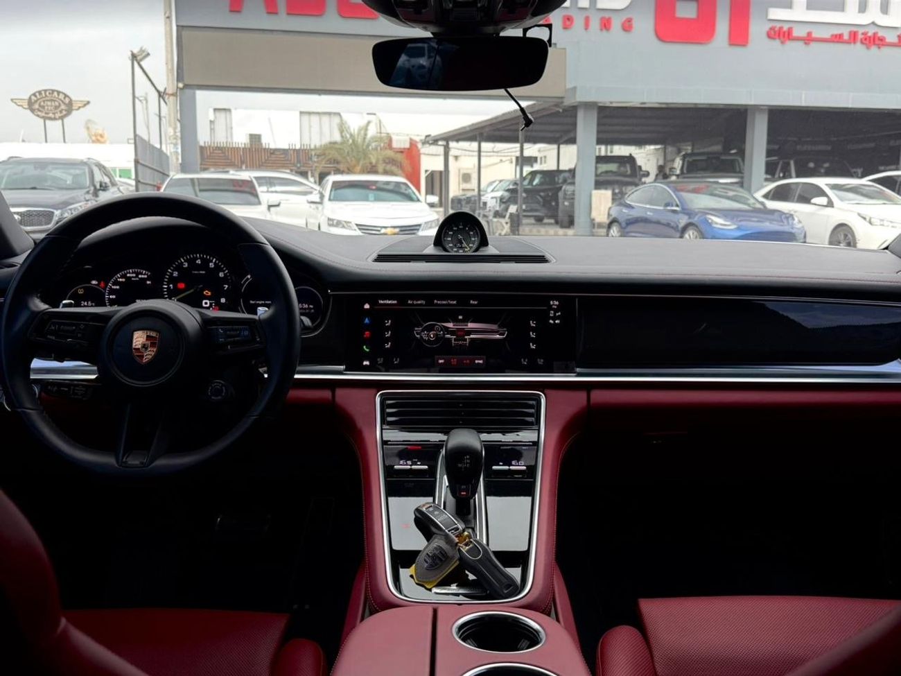 بورش باناميرا Turbo S E-Hybrid Sport Turismo 4.0L (680 HP) RWD