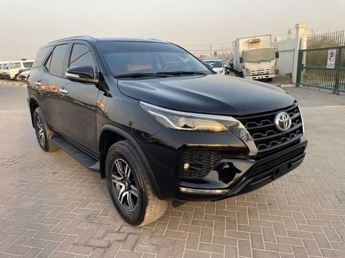 Toyota Fortuner GXR 4.0L (278 HP)