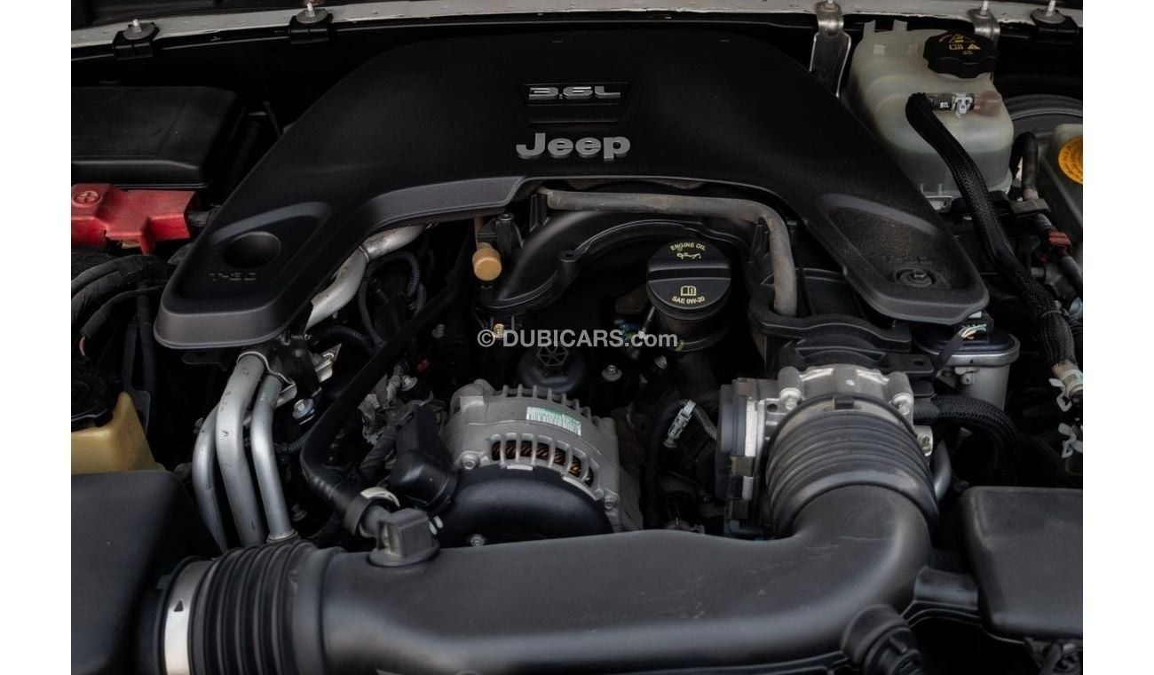 جيب رانجلر Unlimited Sport 3.6L A/T Jeep Wrangler Unlimited Sport 2018 GCC under Warranty with Flexible Down-Pa