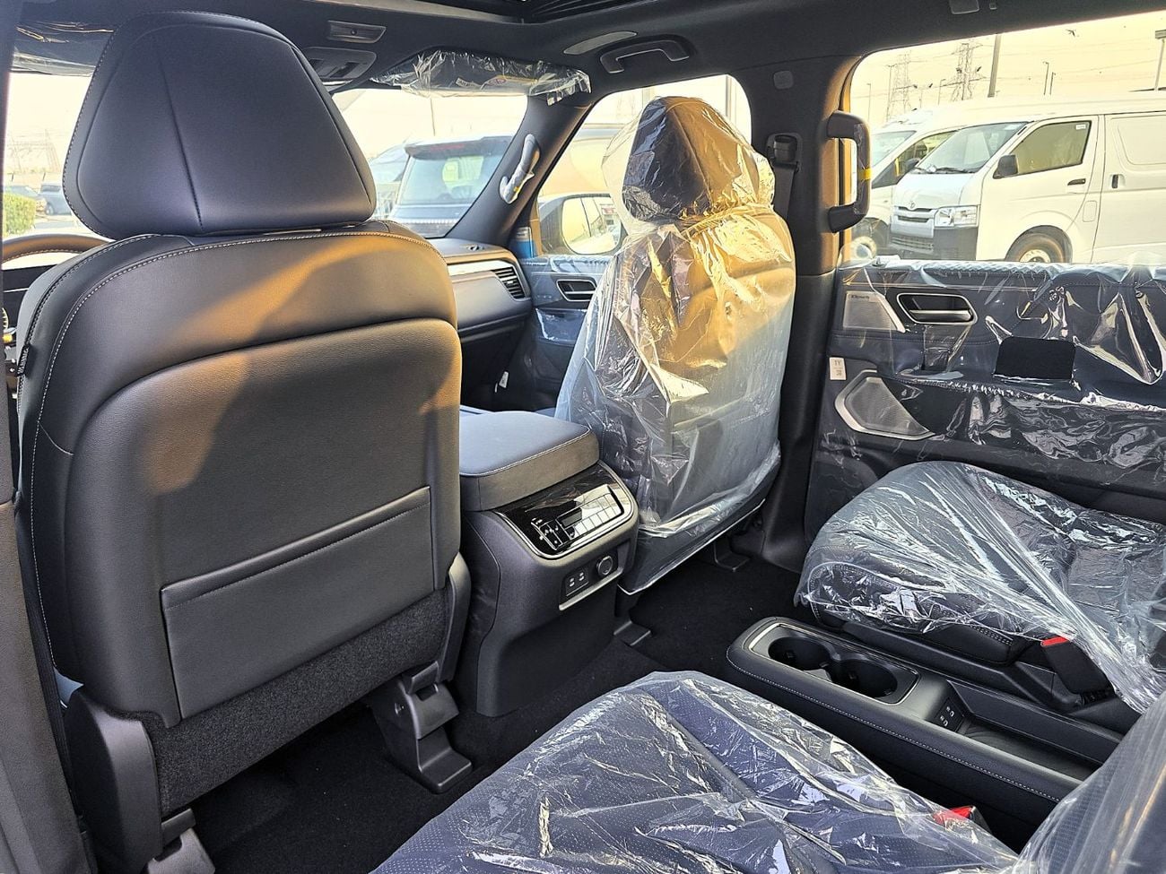 Infiniti QX80 SENSORY CAPTAIN CHAIRS