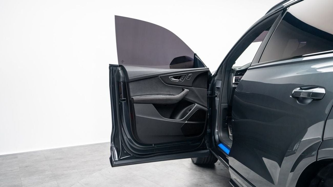 أودي RSQ8 Performance - 2025 - GCC Specs - Under Warranty and Service Contract