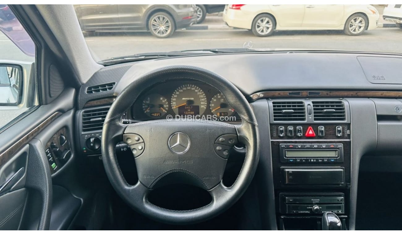 Mercedes-Benz E 55 AMG