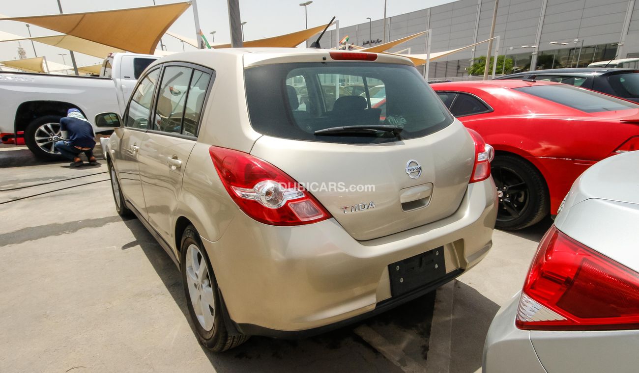 Nissan Tiida