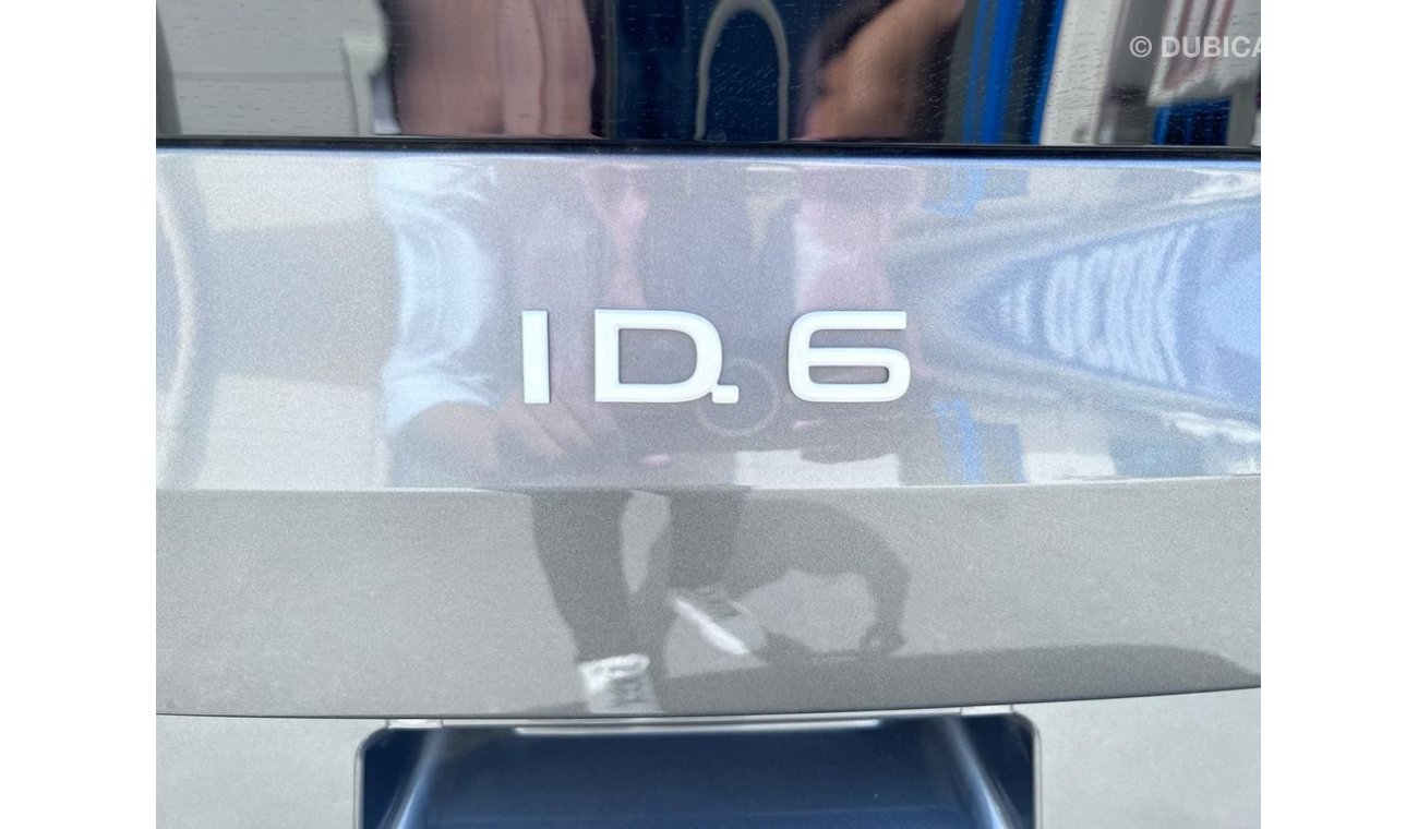 Volkswagen ID.6