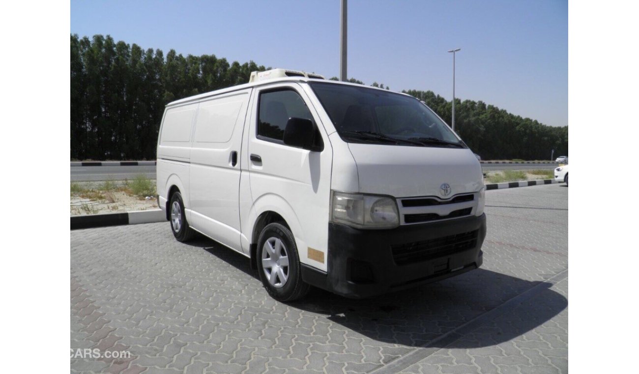 Toyota Hiace Van  2012