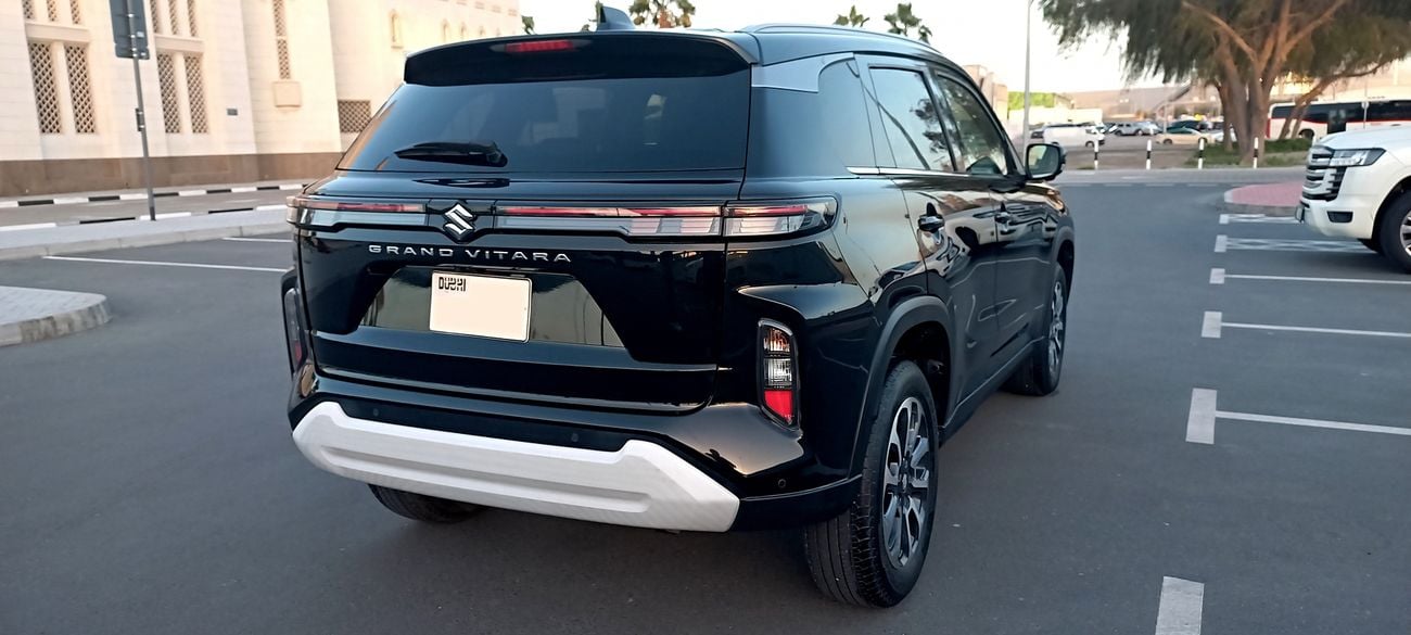 Suzuki Grand Vitara TOP OPTION 2024 GCC (ACCIDENT FREE ORIGINAL PAINT PERFECT CONDITION)