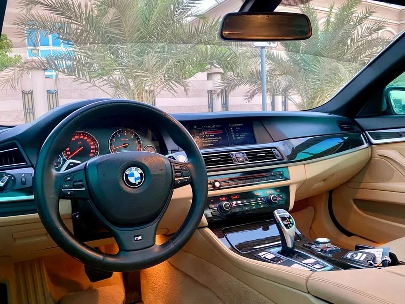 بي أم دبليو 530i 530i ||FULL OPTION || 6 cylinder|| accident free|| original paint ||GCC SPECS