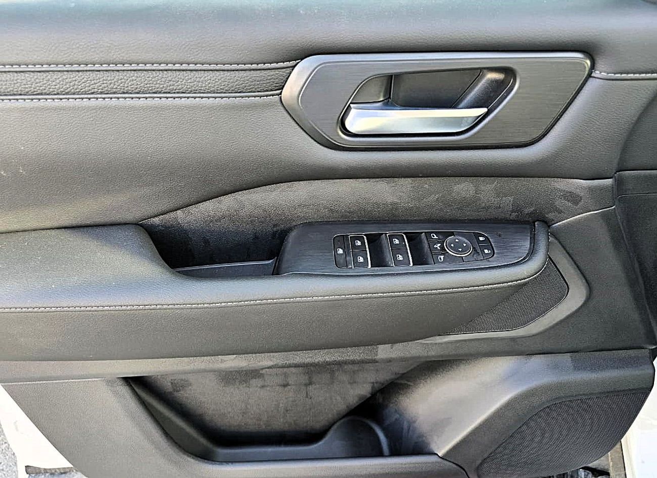 Nissan Patrol Nissan Patrol LE T1 3.5l V6Turbo 4WD Gcc  White Color 2025 MODEL