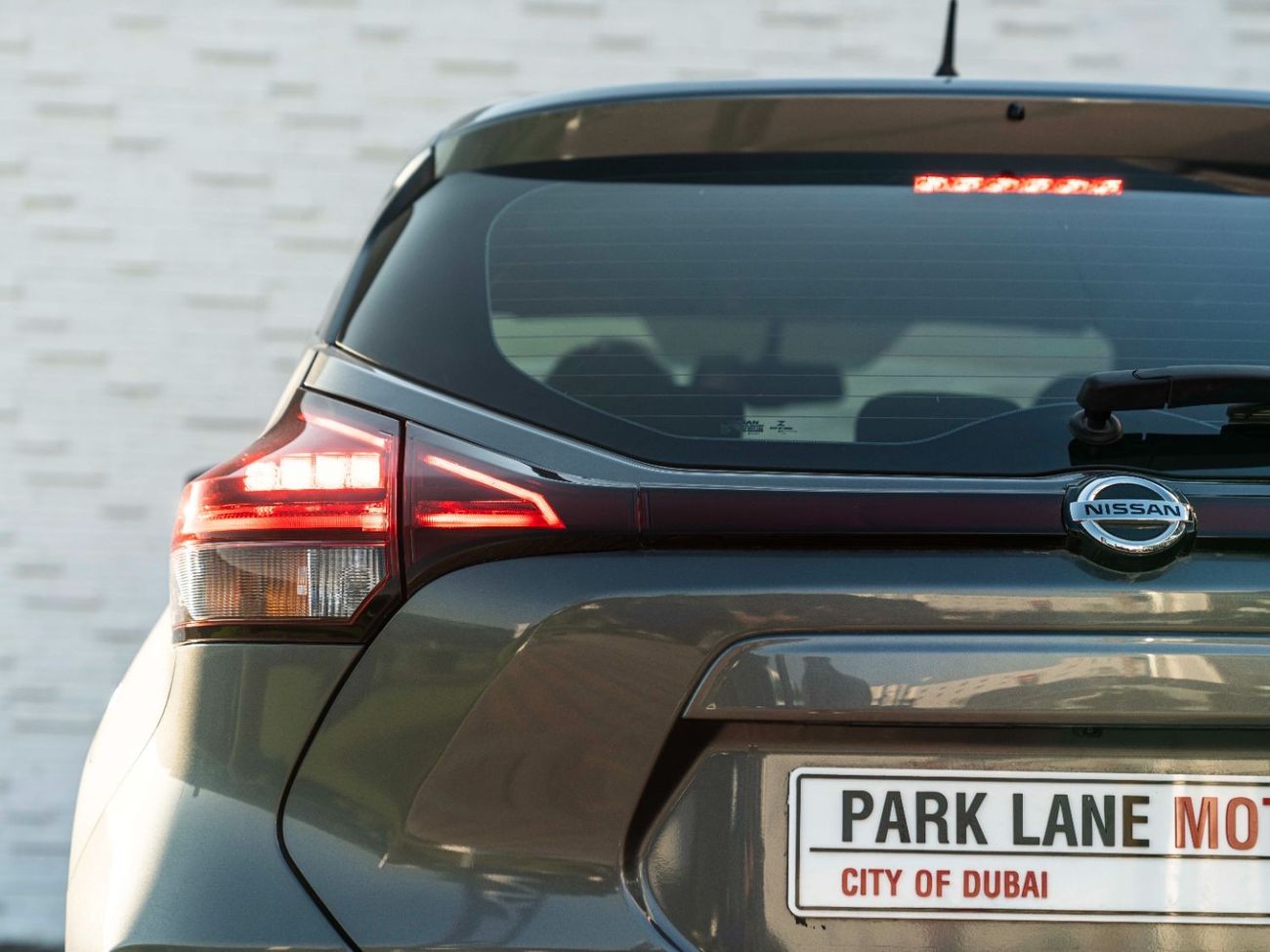 نيسان كيكس AED 943 PM • KICKS SV • ONLY 20,000 KM • FULL SERVICE HISTORY • PRISTINE CONDITION