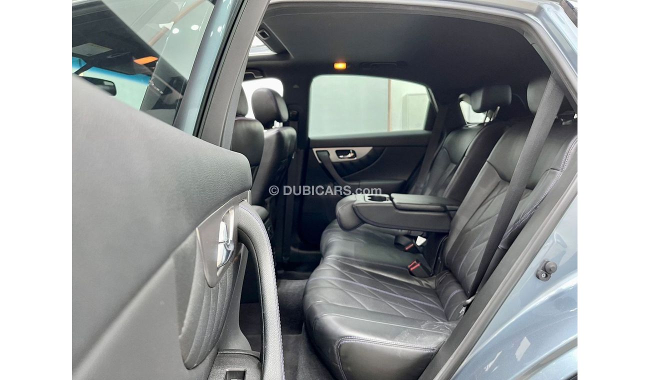 Infiniti QX70 2017 Infiniti Q70S, Full Infiniti Service History, Warranty, GCC