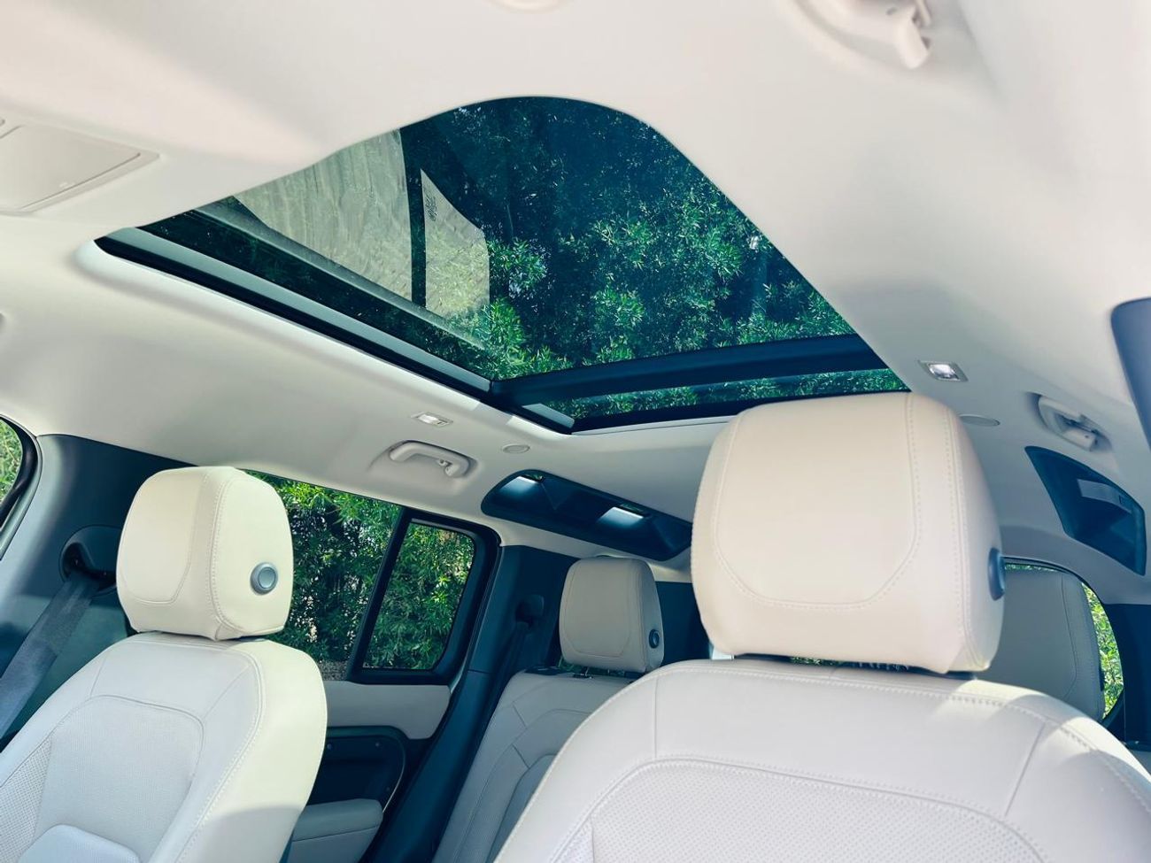 Land Rover Defender 110 SE P400 3.0L