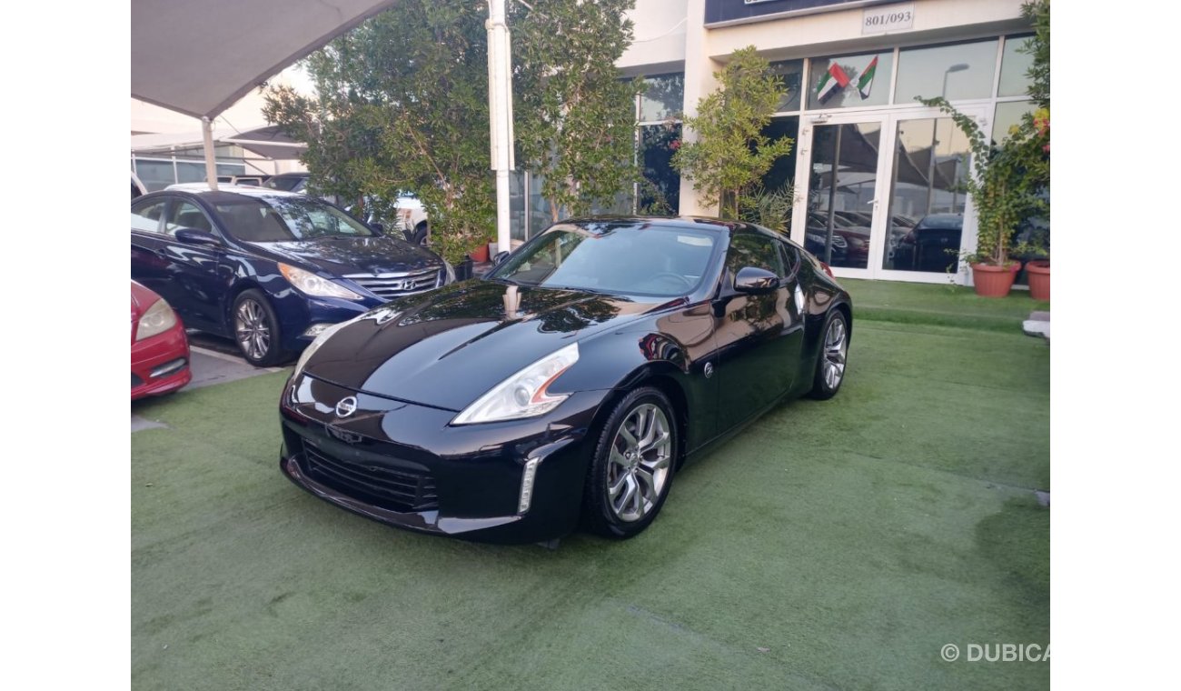 نيسان 370Z موديل 2013 وارد كوبيه بصمة مثبت سرعة تحكم رنجات حساسات جلد بحالة ممتازة