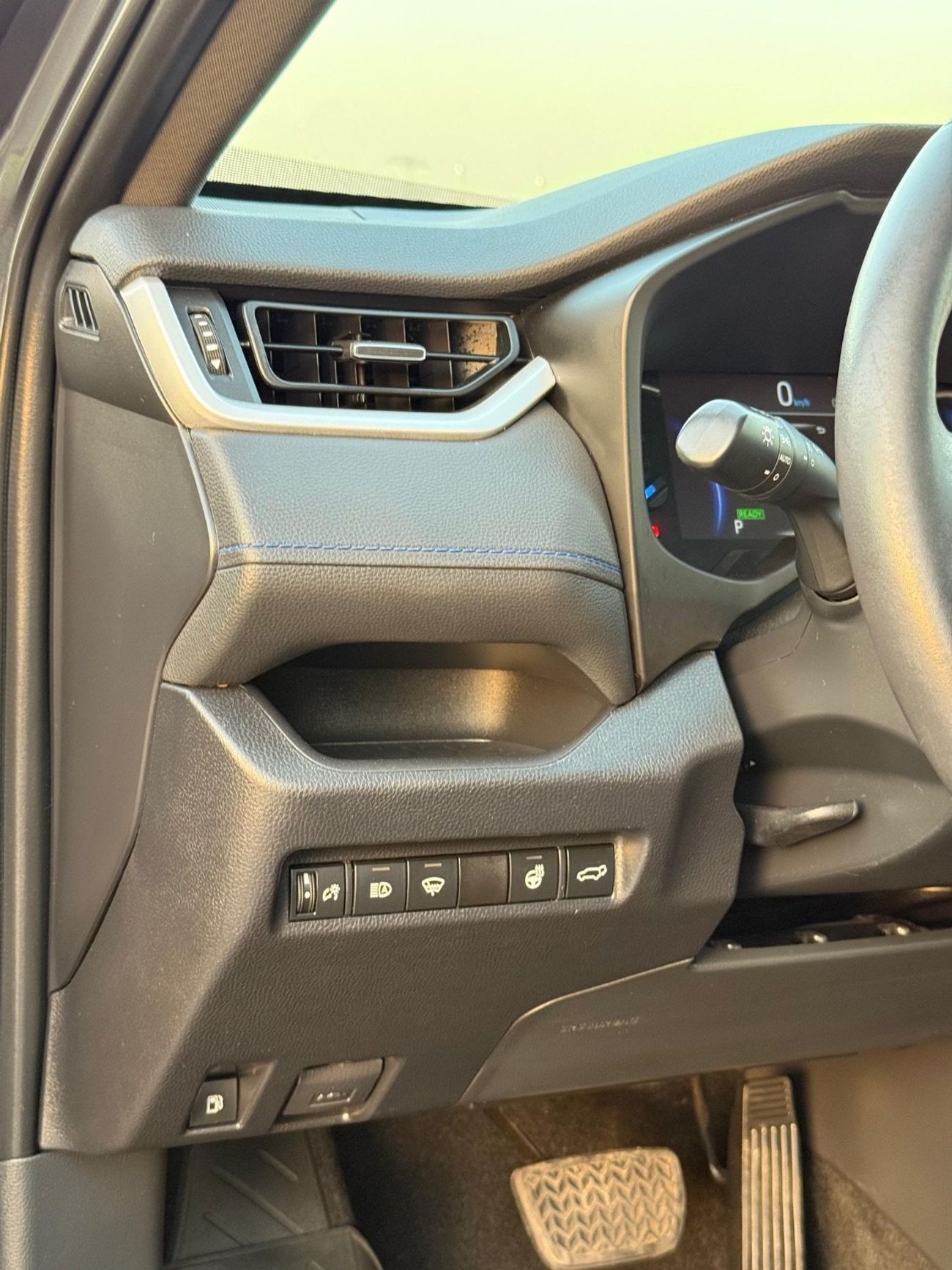 Toyota RAV4 XSE Hybrid Full Option