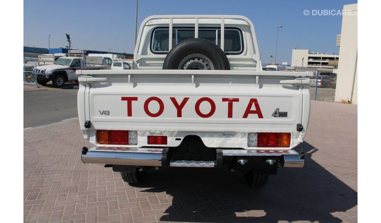 Toyota Land Cruiser Pick Up 4.5L V8 Diesel Double Cab STD Manual