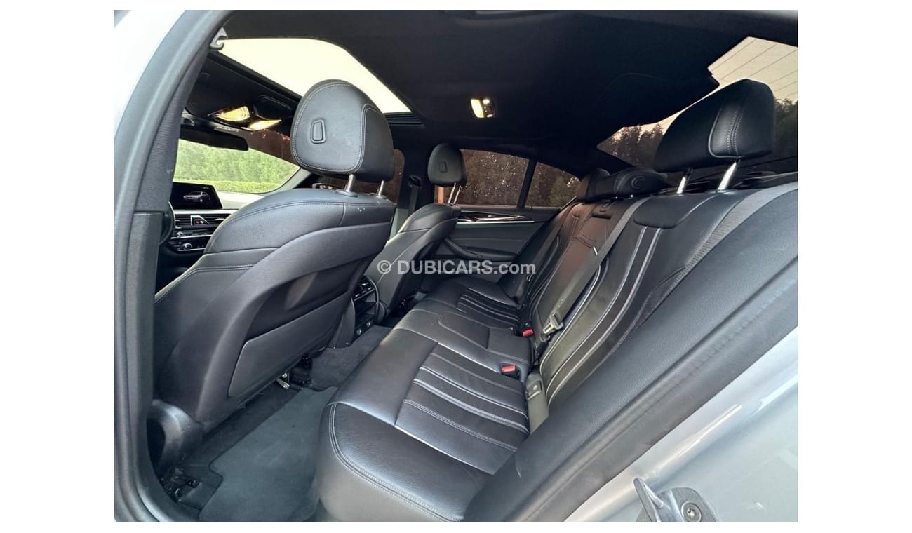 BMW 530i BMW 530e Hybird 2019 US Good Condition // Full Option