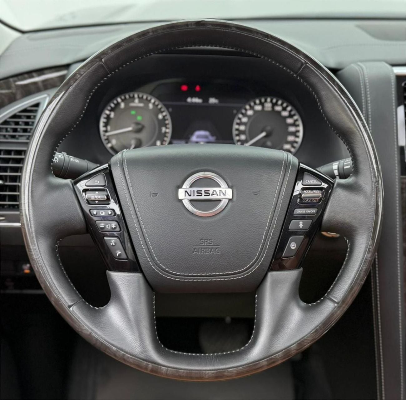 Nissan Patrol LE Platinum City 5.6L 2021 Nissan Patrol Platinum ,Warranty ,Full Service History ,Excellent Conditi