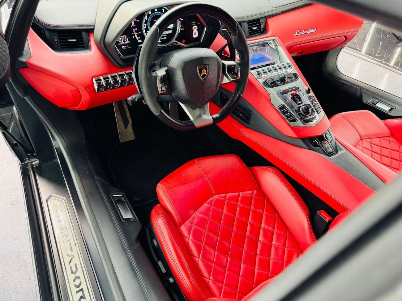 Lamborghini Aventador 6.5L V12 2015 Lamborghini Aventador LP700-4, Full Lamborghini Service History, Very Low Kms, GCC