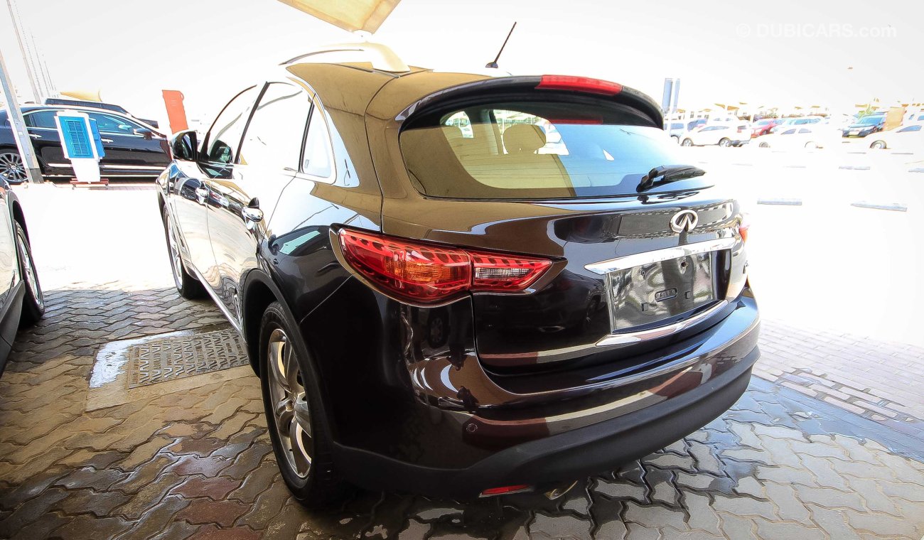 Infiniti FX35