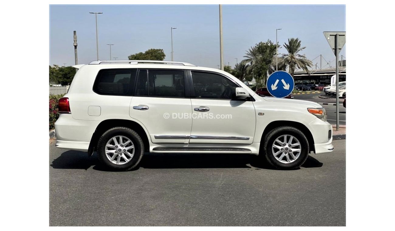 Toyota Land Cruiser TOYOTA LAND CRUISER 2008 GULF SPACE V8 FULL OPTIONS