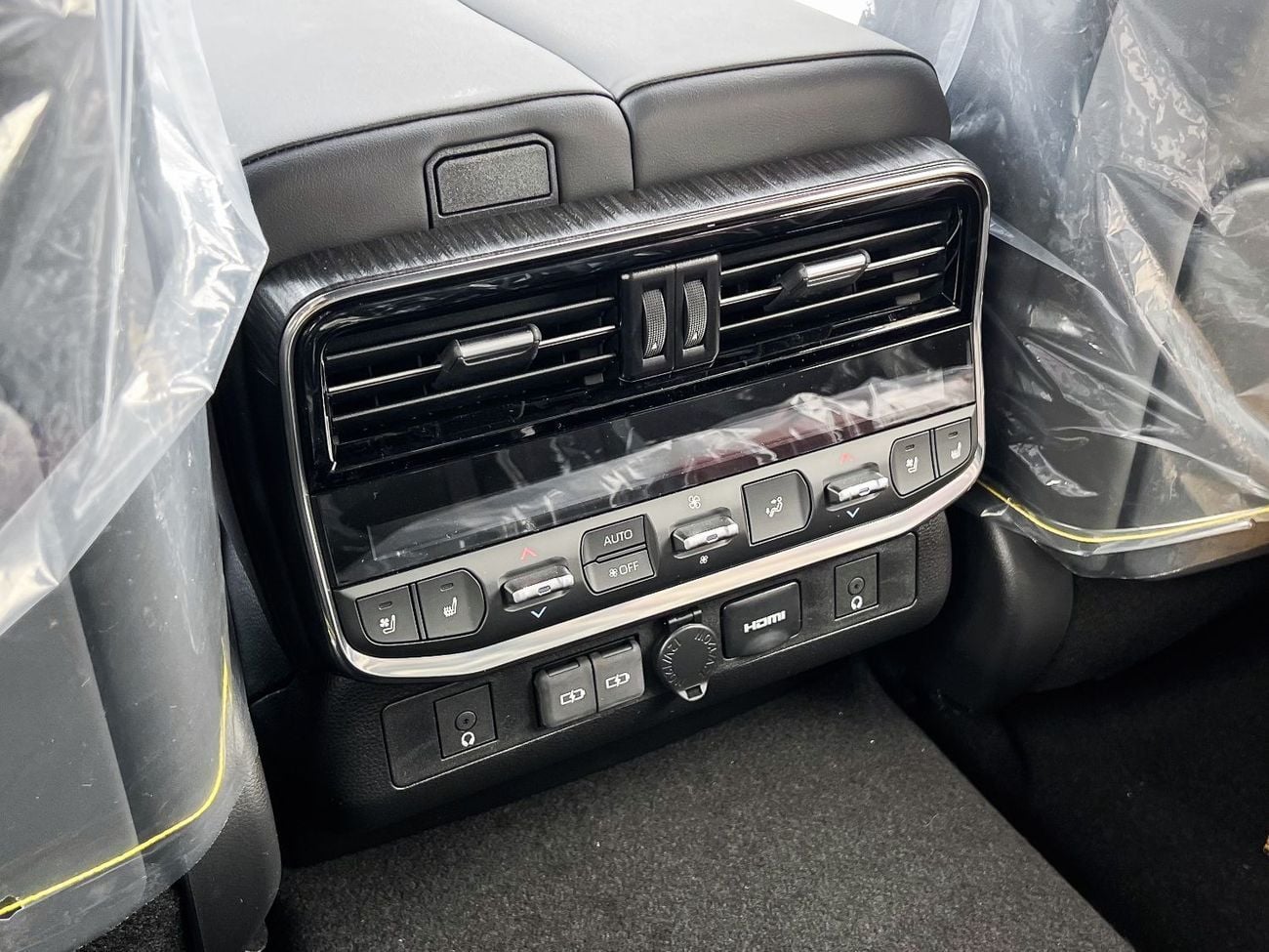 Toyota Land Cruiser EXPORT ONLY - Toyota LC300 3.5L VXR (GCC Specification)