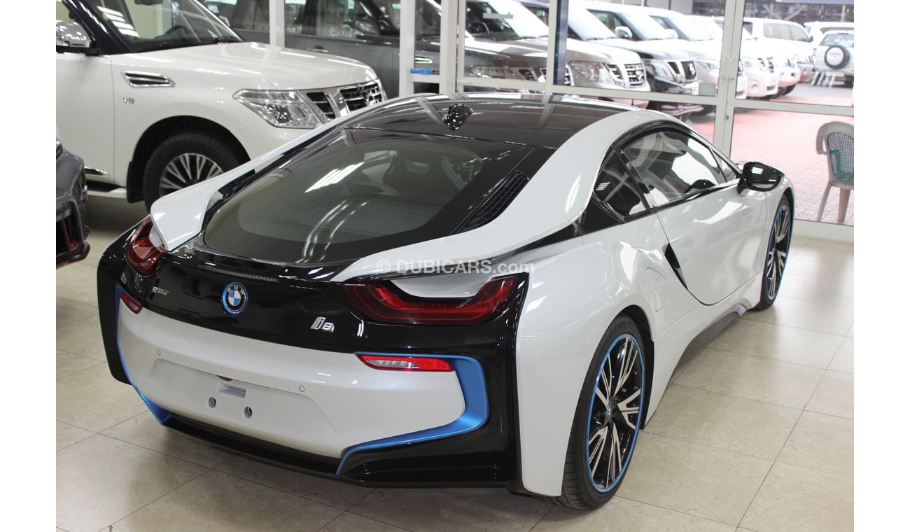 بي أم دبليو i8 (2015) BMW I8 (Inclusive VAT)