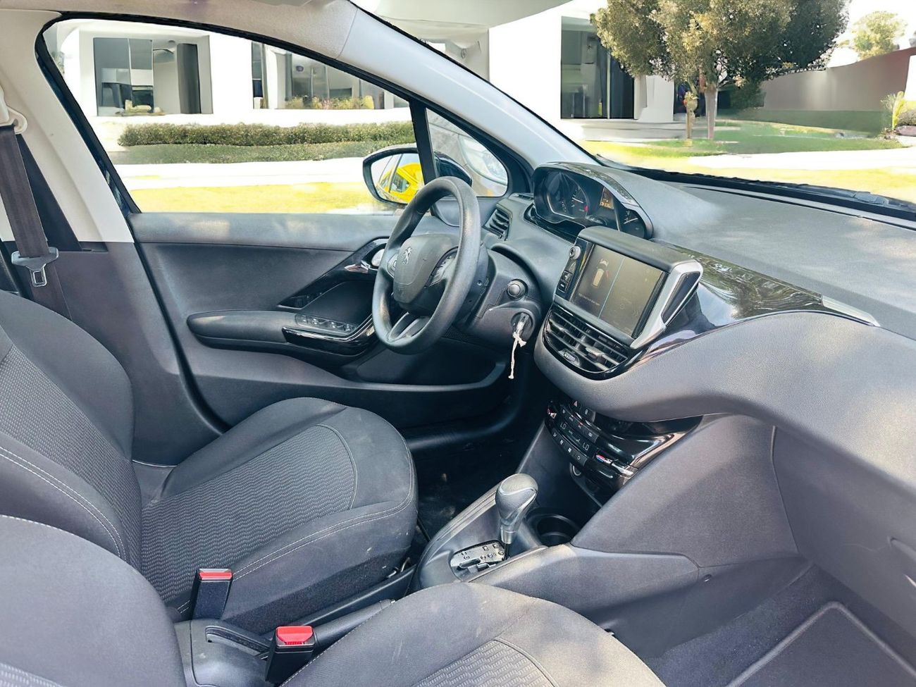 Peugeot 208 Active Plus AED 420 PM | PEUGEOT 208 2019 | GCC SPECS | 5 DOOR HATCHBACK | MINT CONDITION