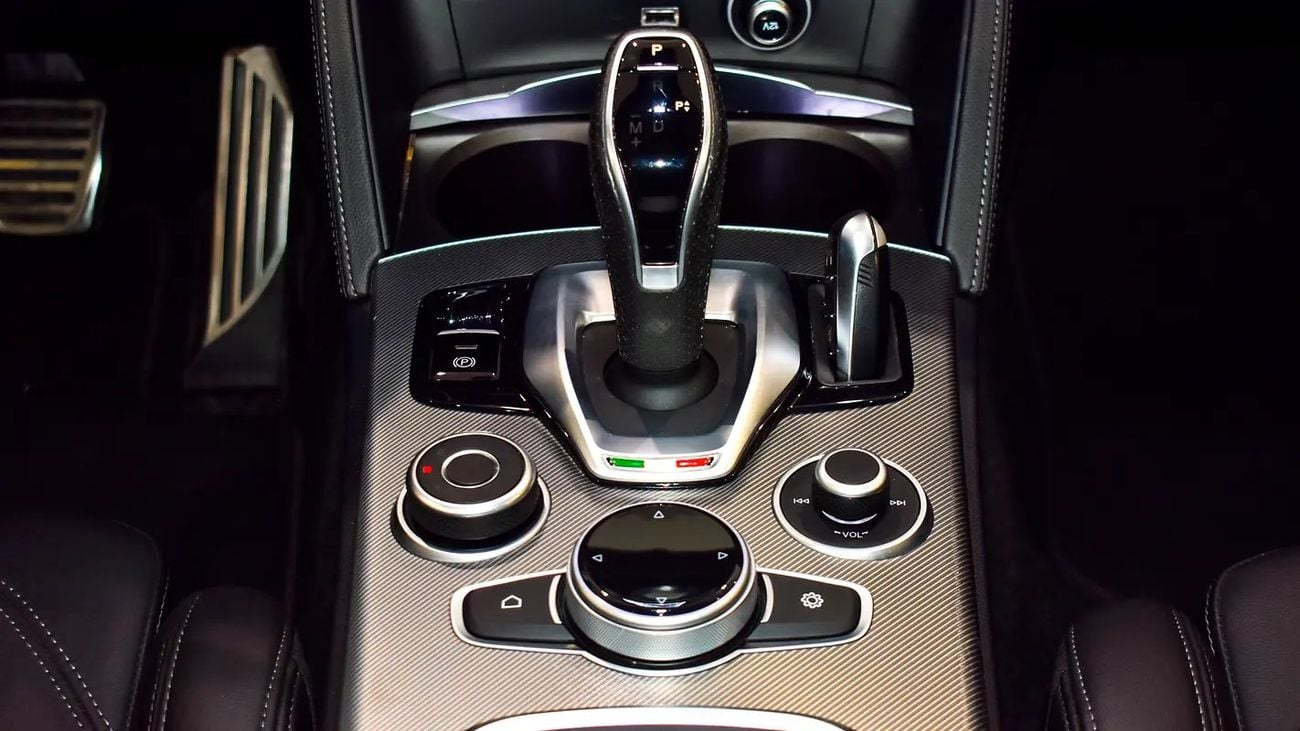 Alfa Romeo Stelvio VELOCE 0% DP |AED 1,792/Month | | Veloce | | Gargash Warranty and Service