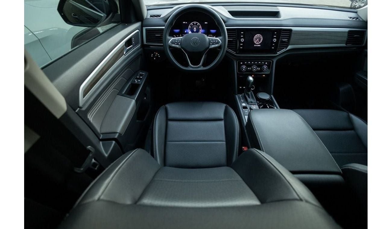 فولكس واجن تيرامونت Comfortline 3.6L Volkswagen Teramont Comfortline 2022 GCC under Agency Warranty with Flexible Down-P