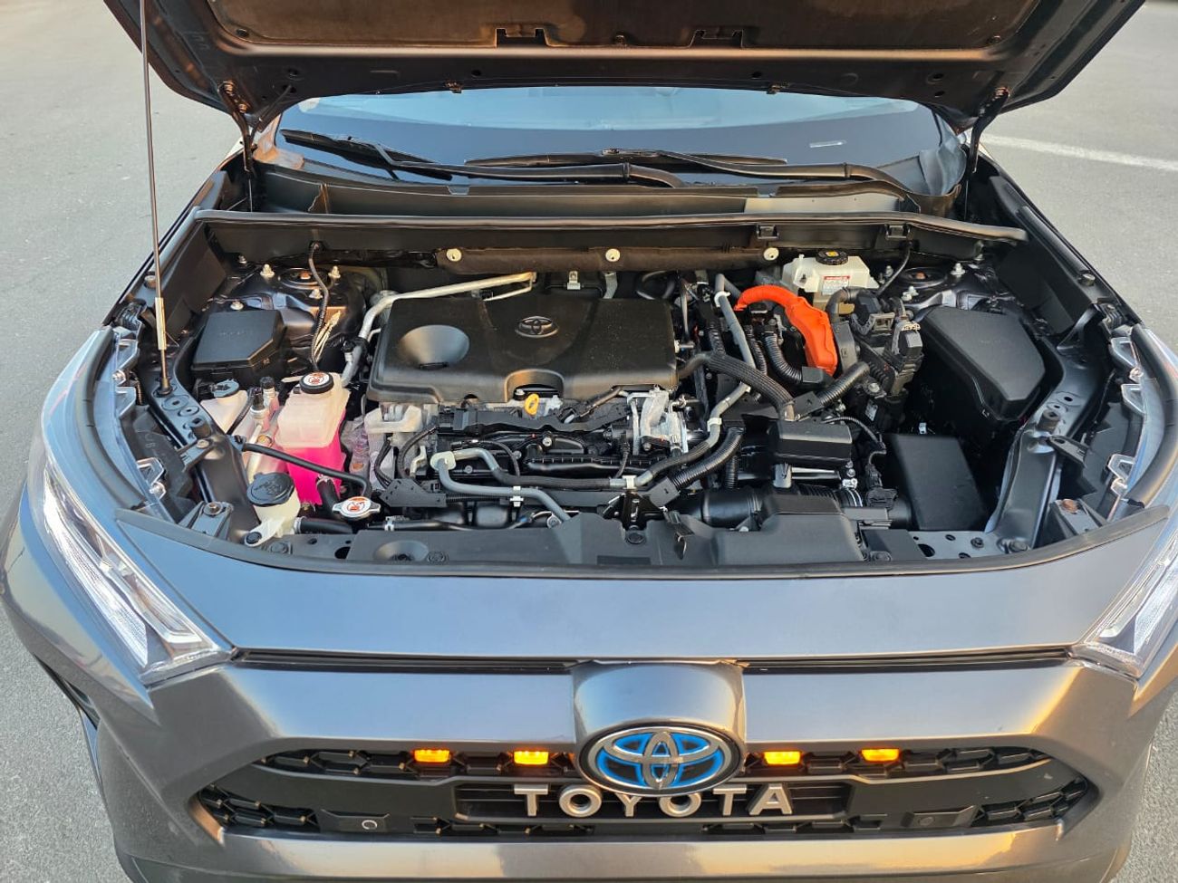 تويوتا راف ٤ 2.5L Limited Hybrid