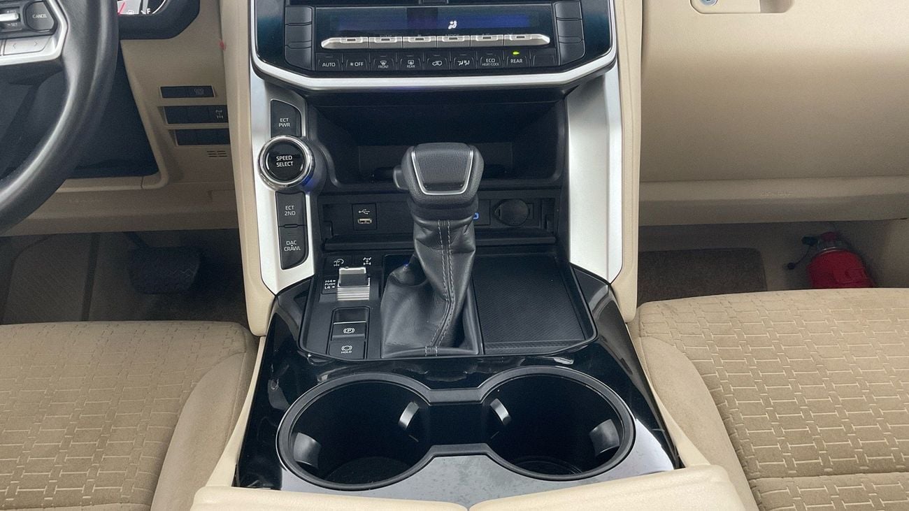 تويوتا لاند كروزر 4.0 EXR 4WD AUTO | شامل الضمان | 0 ﺪﻔﻋﺓ ﺃﻮﻟﻯ