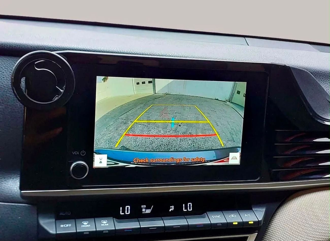 Toyota Camry XLE HEV