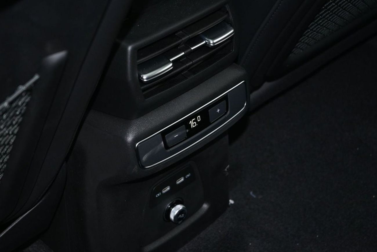 أودي اي ترون Audi Q4 High 40 E-Tron Color Grey Model 2024