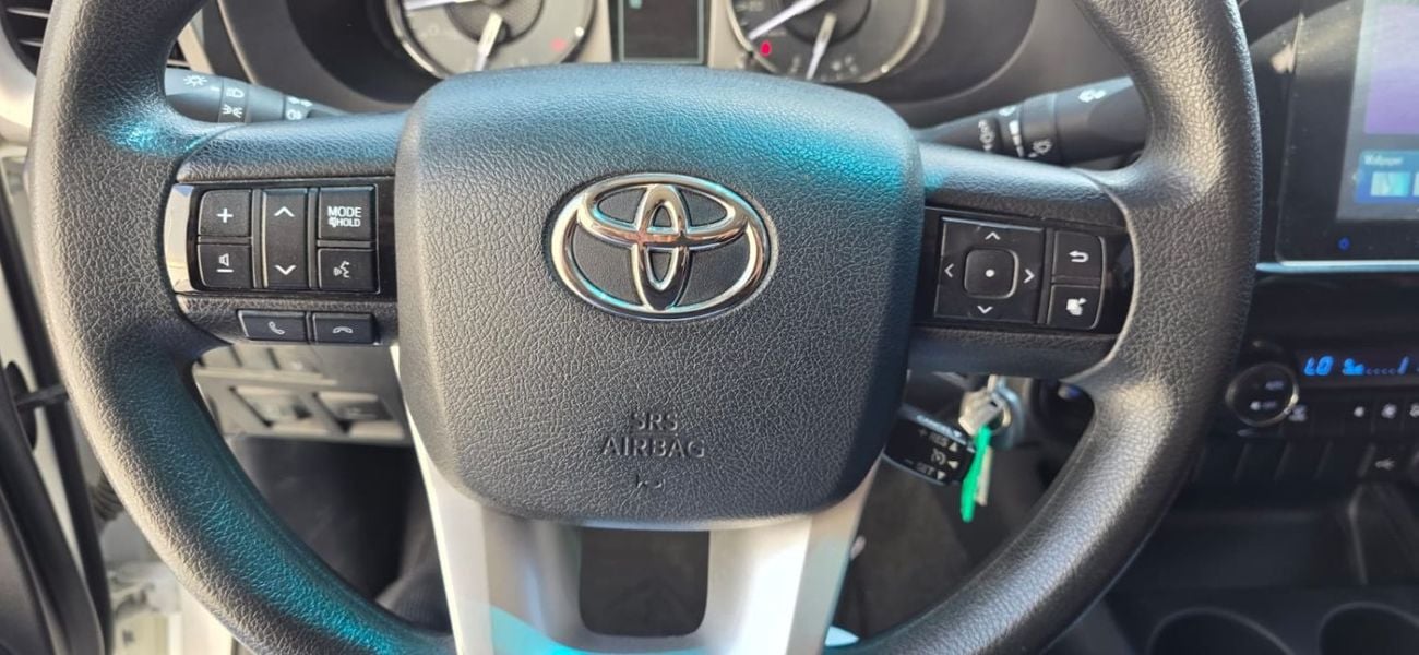 Toyota Hilux 2.7 PETROL AUTO FULL OPTION