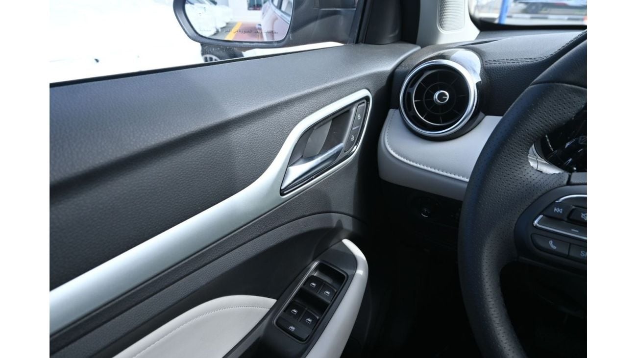 أم جي ZS MG ZS Trophy 1.3L Turbo Petrol, 3 Cylinder, GCC Spec Color Silver, Model 2023