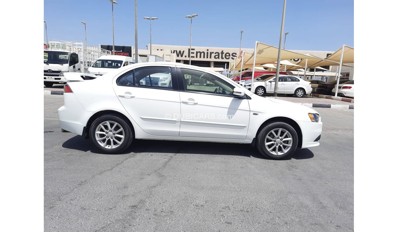 Mitsubishi Lancer Mitsubishi Lancer 2015 2.0 g cc full automatic