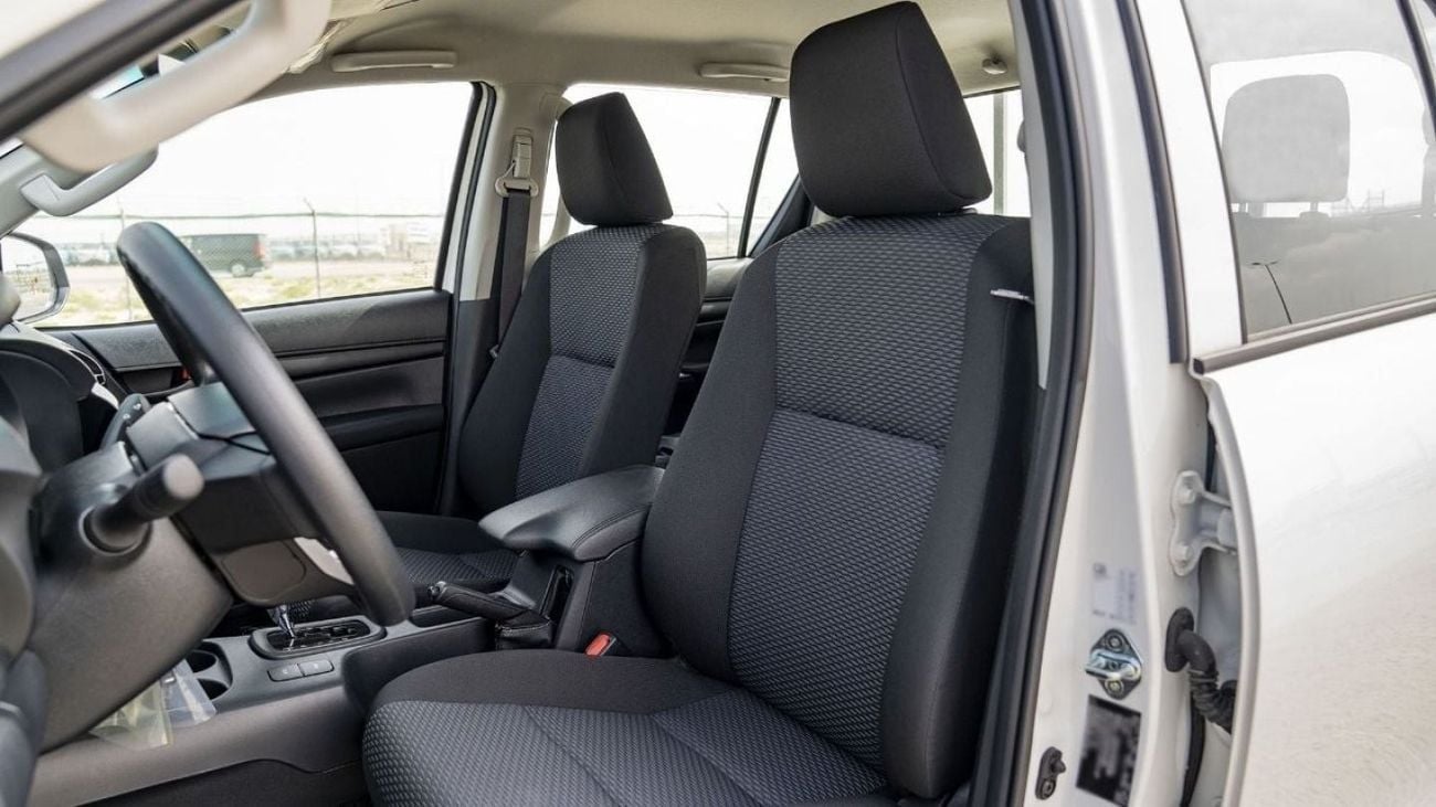 تويوتا هيلوكس GLX Toyota Hilux 2.7L petrol au A/T MY24
