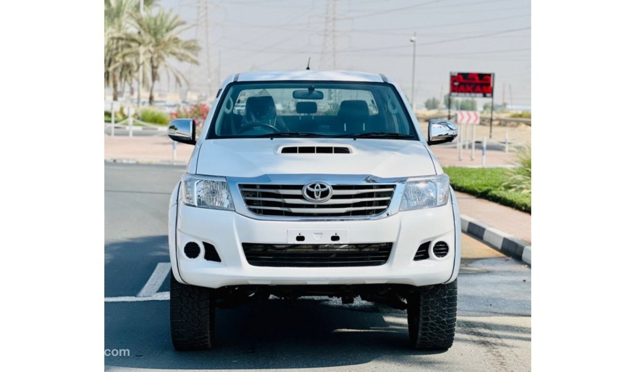 Toyota Hilux SR5 Manual Gear