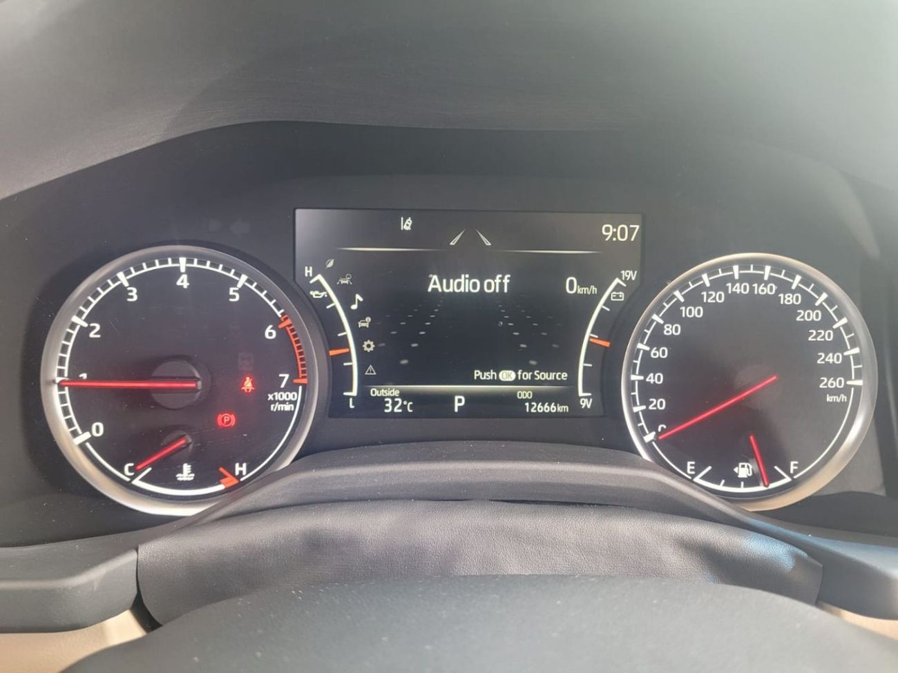 Toyota Land Cruiser VXR 4.0L 4 YEARS WARRANTY FROM ALFUTTAIM 80000KM OR 4YEARS SERVICE CONTRACT ALFUTTAIM