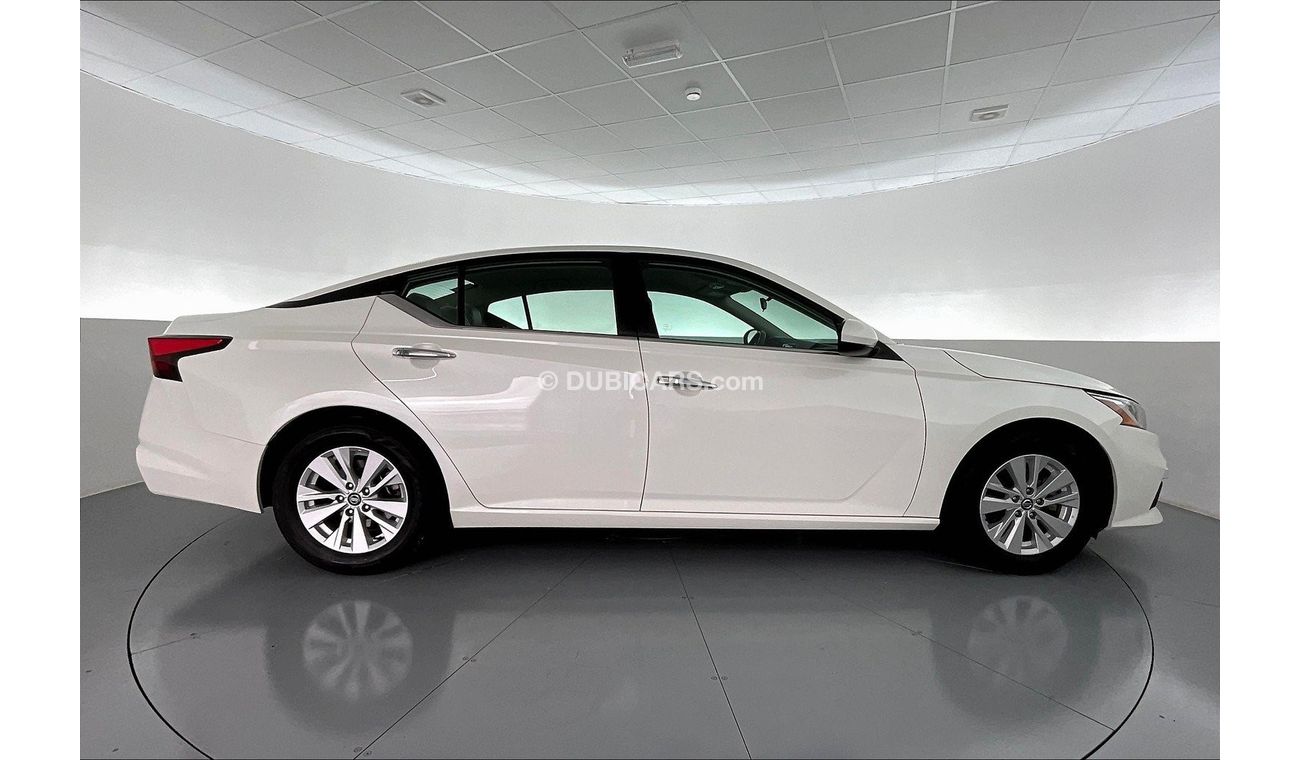 Nissan Altima S W/ Alloy Wheels