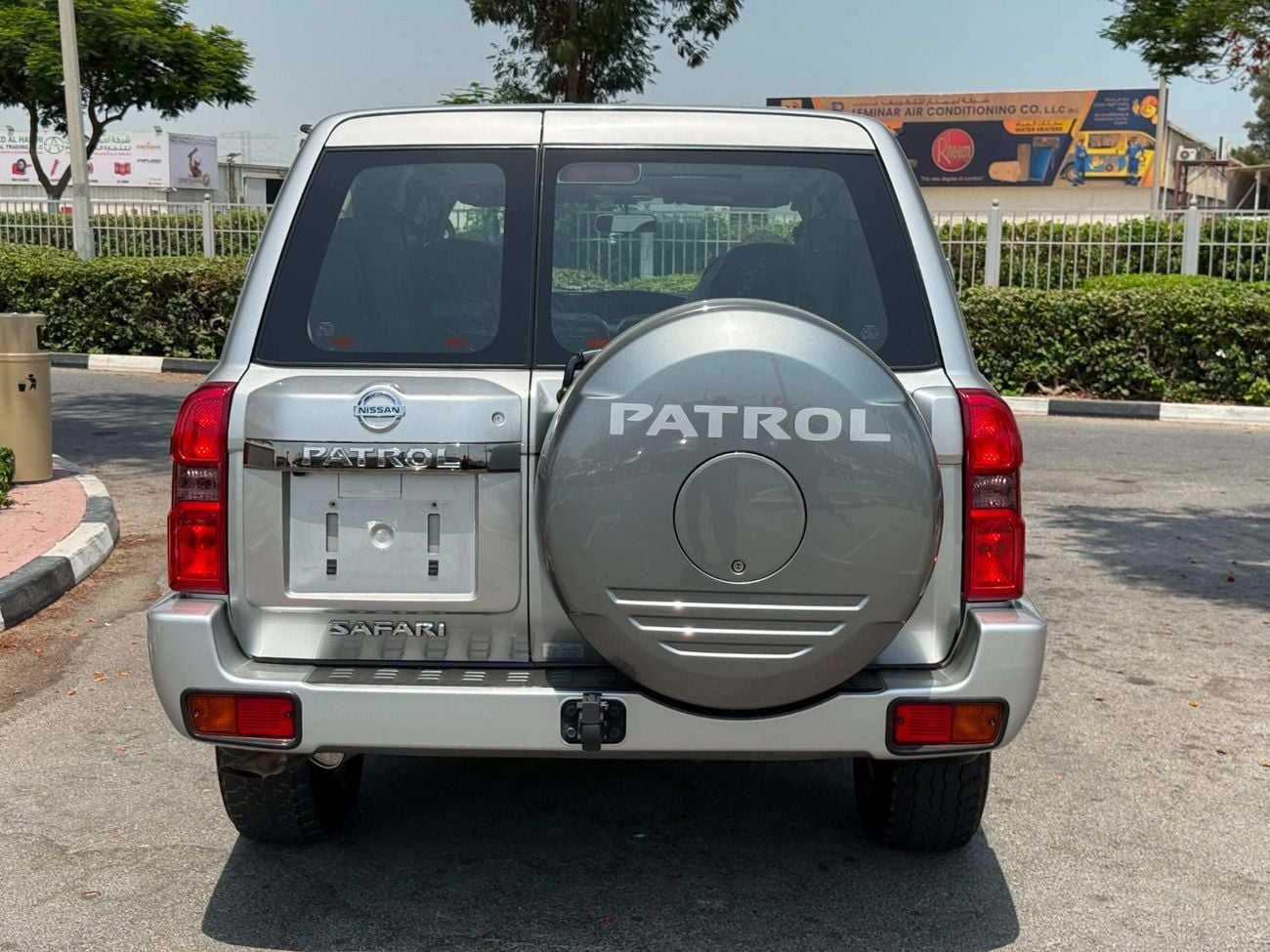 Nissan Patrol SUPER SAFARI HT **2024**GCC SPEC NEAT AND CLEAN