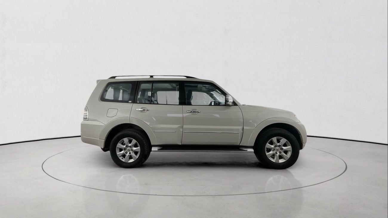 ميتسوبيشي باجيرو GLS Highline | شامل الضمان | 0 ﺪﻔﻋﺓ ﺃﻮﻟﻯ